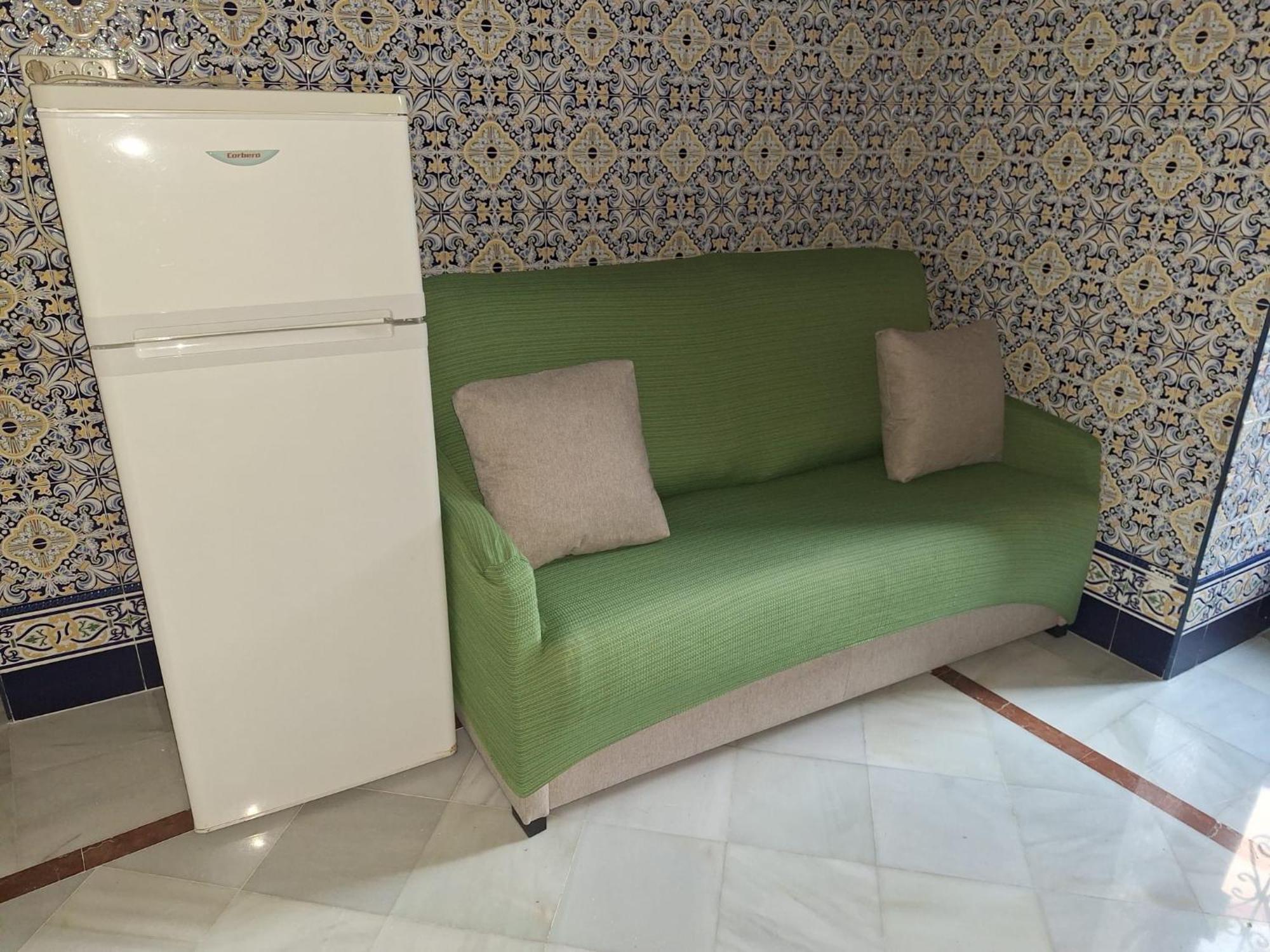 Apartamento Plaza San Roman Севиля Екстериор снимка