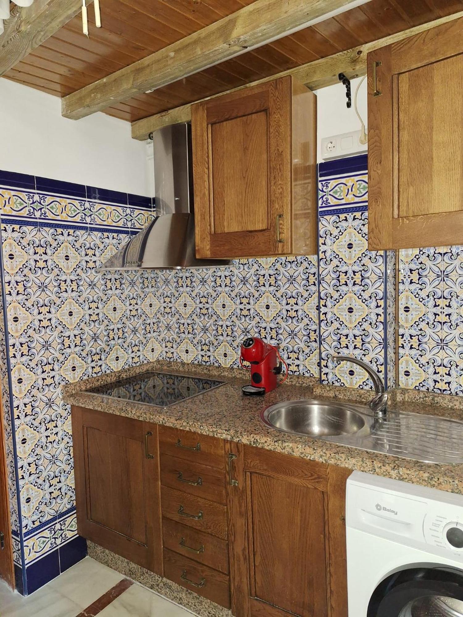 Apartamento Plaza San Roman Севиля Екстериор снимка