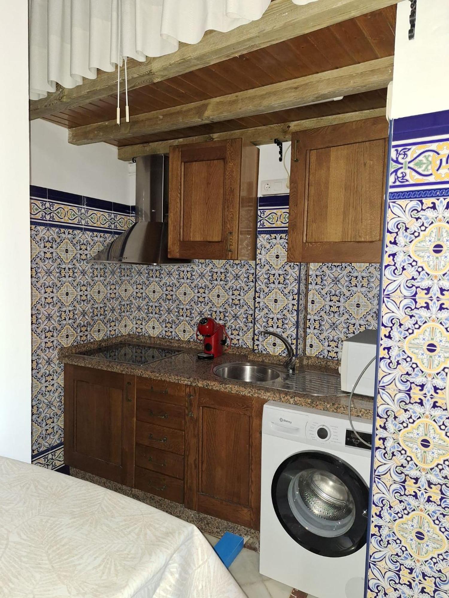 Apartamento Plaza San Roman Севиля Екстериор снимка